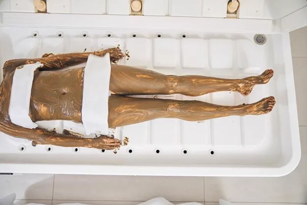 3. Hydration & Skin Nourishment Therapy image 2